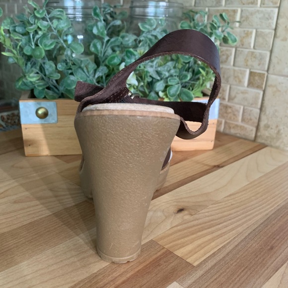 Brown Vegan Leather Strap Heeled Sandals - Picture 6 of 7